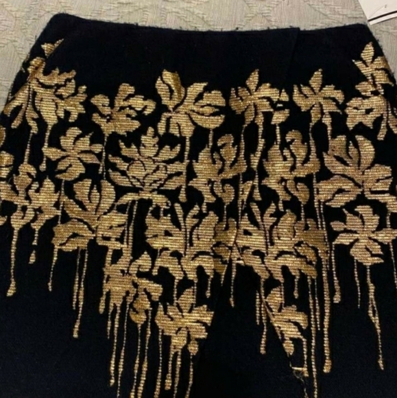 Bluemarine mini skirt - Picture 2 of 9